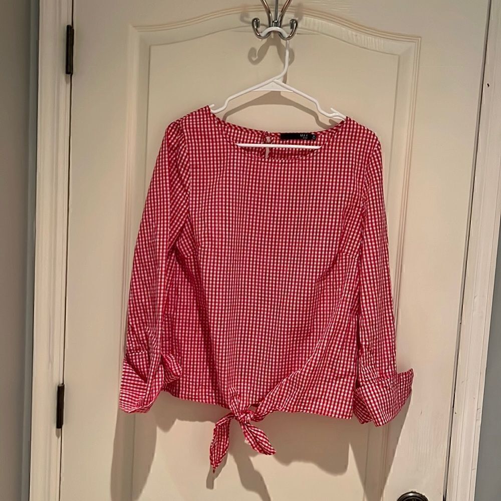 Max Jeans Red gingham top with tie waist. size M